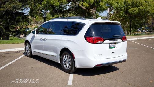 2018 Chrysler Pacifica Touring-L