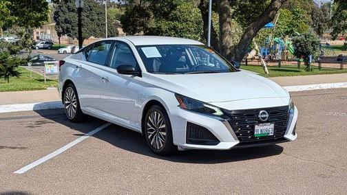 White 2024 Nissan Altima 2.5 SV