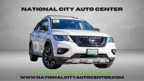 2019 Nissan Pathfinder SL