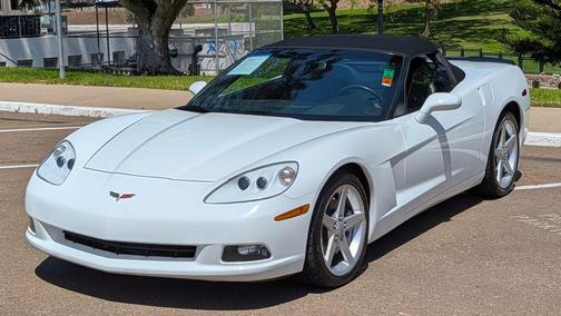 Arctic White 2005 Chevrolet Corvette