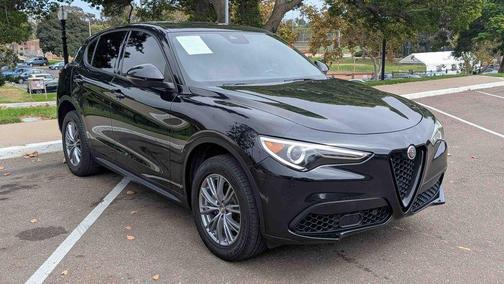 Vulcano Black Metallic 2023 Alfa Romeo Stelvio Sprint