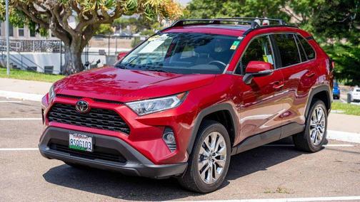 2020 Toyota RAV4 XLE Premium