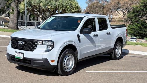 Space White Metallic 2025 Ford Maverick XL
