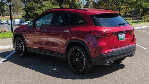 MANUFAKTUR Patagonia Red Metallic 2023 Mercedes-Benz GLA 250 Base 4MATIC