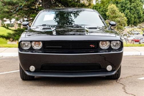 Photo 2 of 37 of 2014 Dodge Challenger R/T