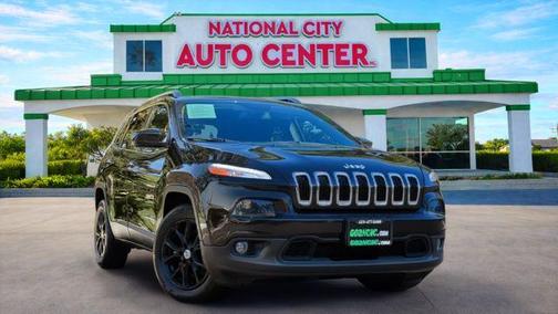 Brilliant Black Crystal Pearlcoat 2016 Jeep Cherokee Latitude