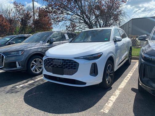 White 2025 Audi Q5 Premium TFSI quattro S tronic
