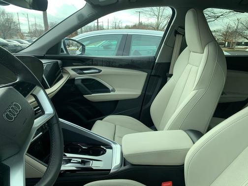 2025 Audi Q5 Prestige TFSI quattro S tronic