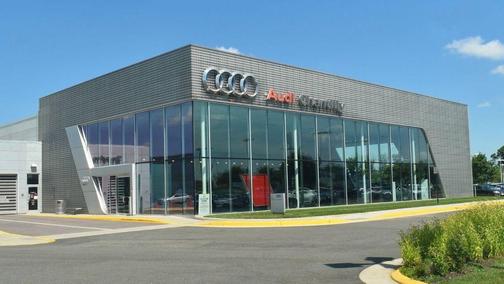 Photo 5 of 19 of 2022 Audi e-tron S line Premium
