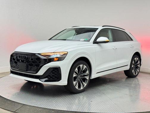 2025 Audi Q8 55 Premium Plus