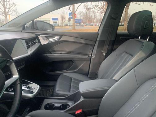 2023 Audi Q4 e-tron Premium Plus 50 quattro