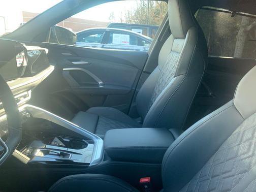 2025 Audi SQ5 3.0T Premium Plus