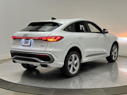 2025 Audi Q5 Premium Plus TFSI quattro S tronic