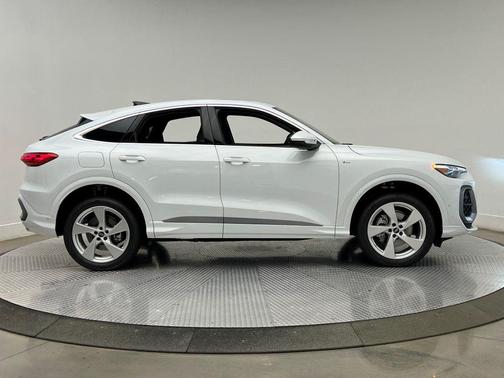 2025 Audi Q5 Premium Plus TFSI quattro S tronic