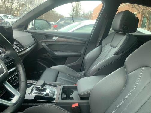2023 Audi Q5 45 S line Premium Plus