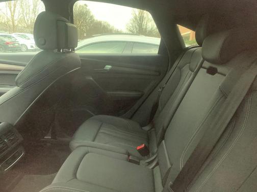 2023 Audi Q5 45 S line Premium Plus