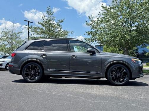 2025 Audi Q7 55 Premium Plus