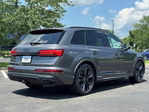 2025 Audi Q7 55 Premium Plus
