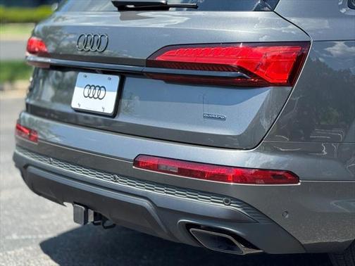 2025 Audi Q7 55 Premium Plus