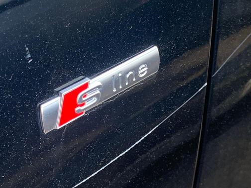 Brilliant Black 2016 Audi Q3 2.0T Premium Plus