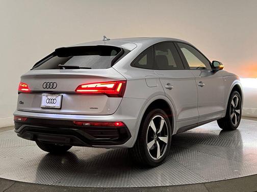 2022 Audi Q5 45 S line Premium Plus