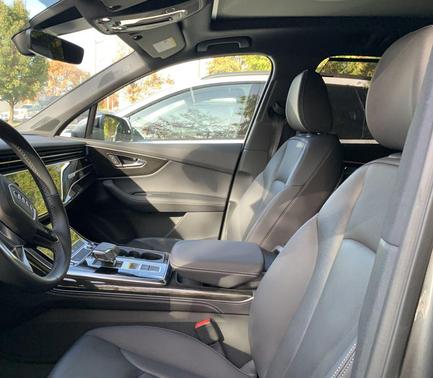 2025 Audi Q7 45 Premium Plus