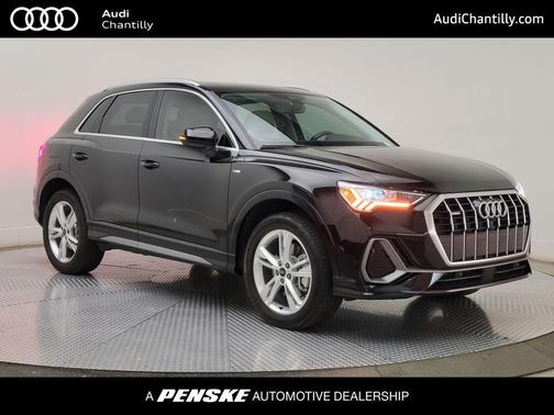 Mythos Black Metallic 2024 Audi Q3 45 S line Premium Plus