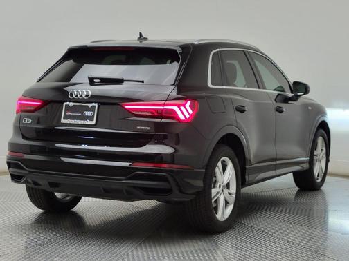Mythos Black Metallic 2024 Audi Q3 45 S line Premium Plus