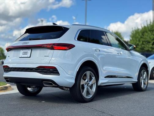2025 Audi Q5 Premium Plus