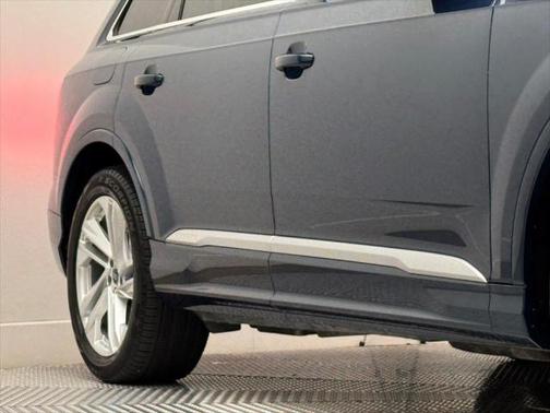 2022 Audi Q7 55 Prestige