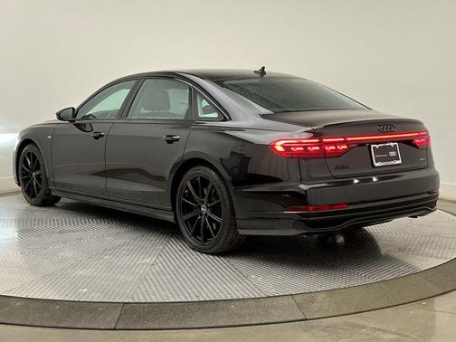 2023 Audi A8 L 55 TFSI quattro Tiptronic