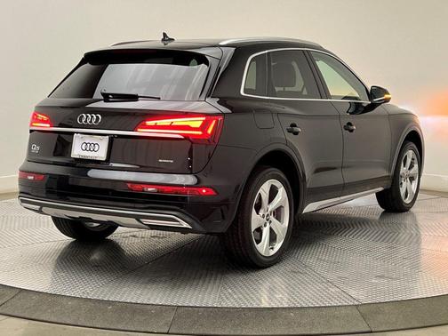 2021 Audi Q5 45 Premium Plus