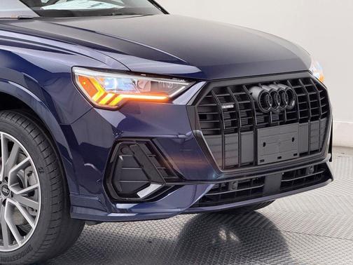 2025 Audi Q3 45 S line Premium Plus