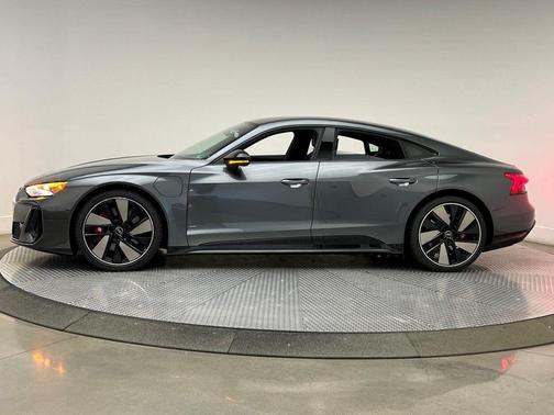 2026 Audi S e-tron GT Prestige quattro