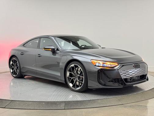 2025 Audi RS e-tron GT performance