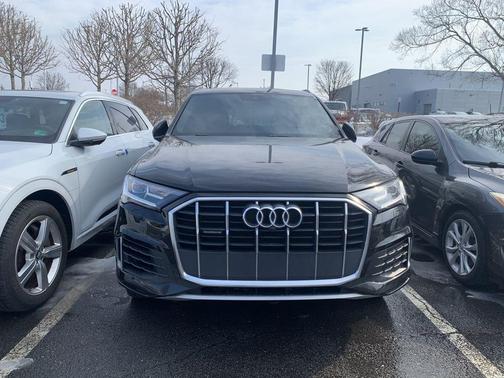 2021 Audi Q7 45 Premium
