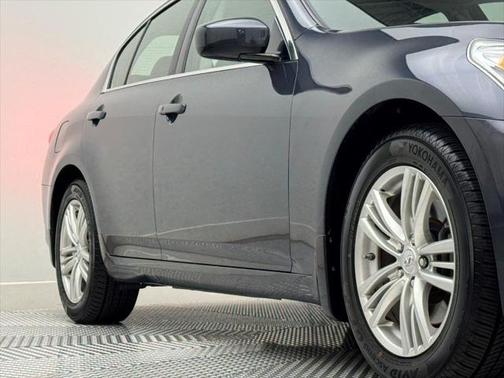 2010 INFINITI G37x Base