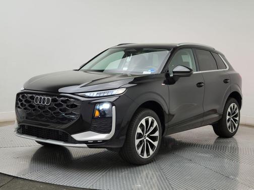 Mythos Black Metallic 2026 Audi Q3 TFSI quattro S tronic