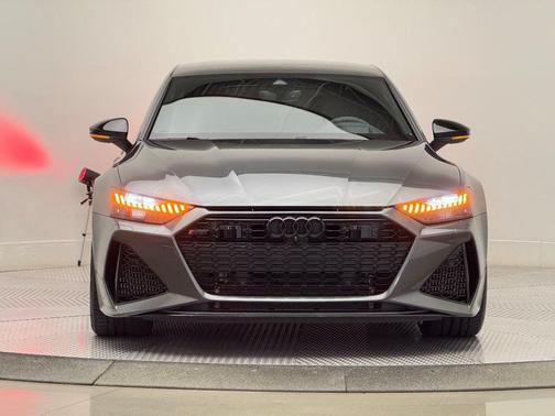 2023 Audi RS 7 4.0T