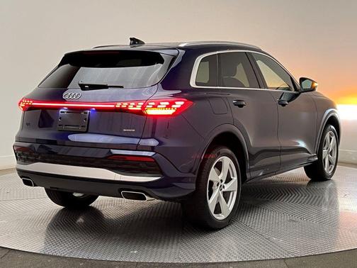 2025 Audi Q5 Premium Plus TFSI quattro S tronic