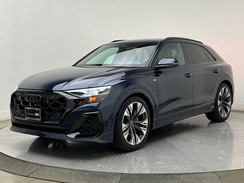 2025 Audi Q8 55 Premium Plus