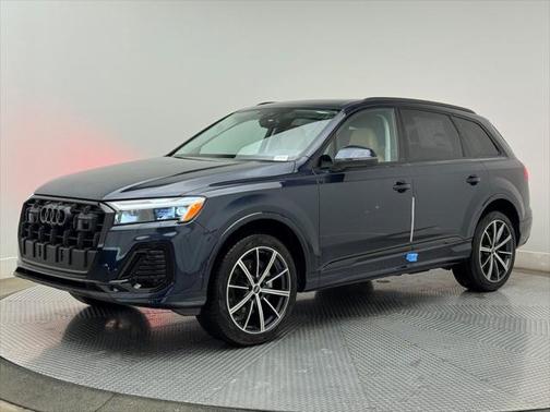 2025 Audi Q7 45 Premium Plus