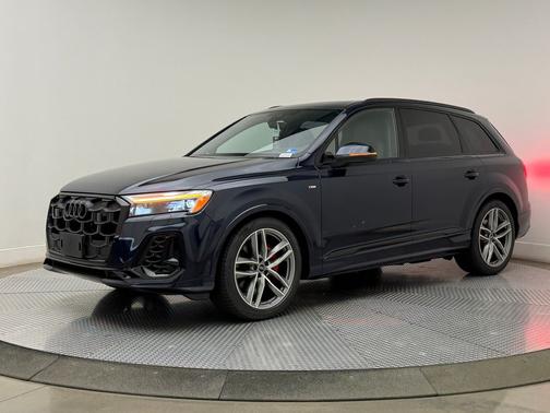 Waitomo Blue Metallic 2026 Audi Q7 Prestige