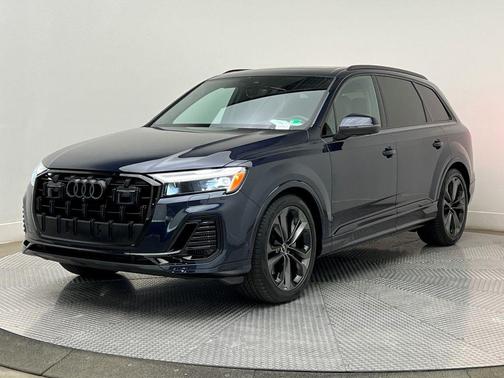 2025 Audi Q7 55 Premium Plus