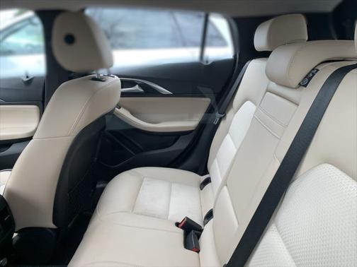 2019 INFINITI QX30 LUXE