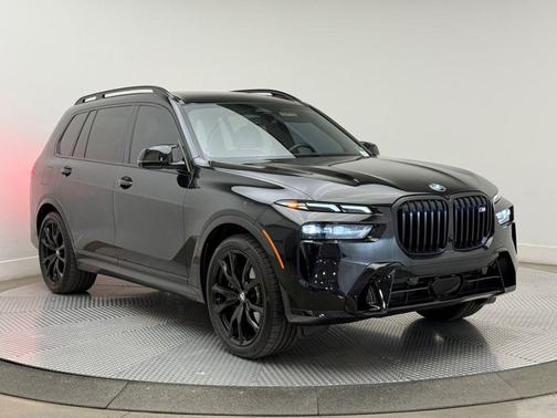 2025 BMW X7 M60i