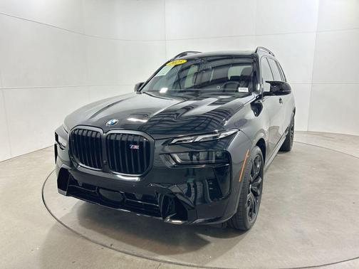 2025 BMW X7 M60i