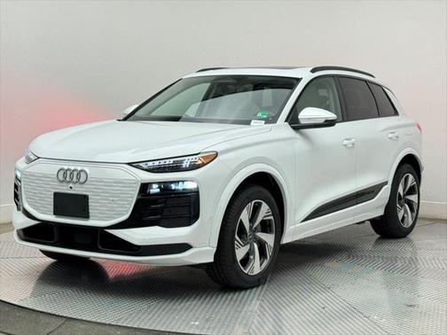 2025 Audi Q6 e-tron Premium Plus quattro