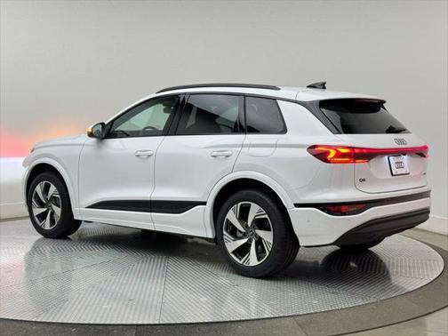 2025 Audi Q6 e-tron Premium Plus quattro