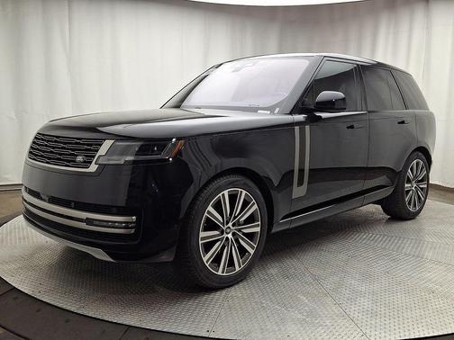 Black 2023 Land Rover Range Rover P400 SE